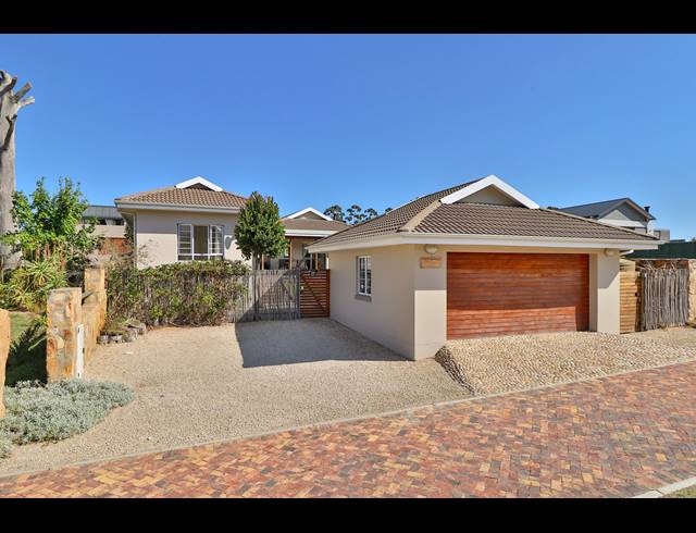 3 BEDROOM HOUSE RENTED IN CROSSWAYS FARM VILLAGE